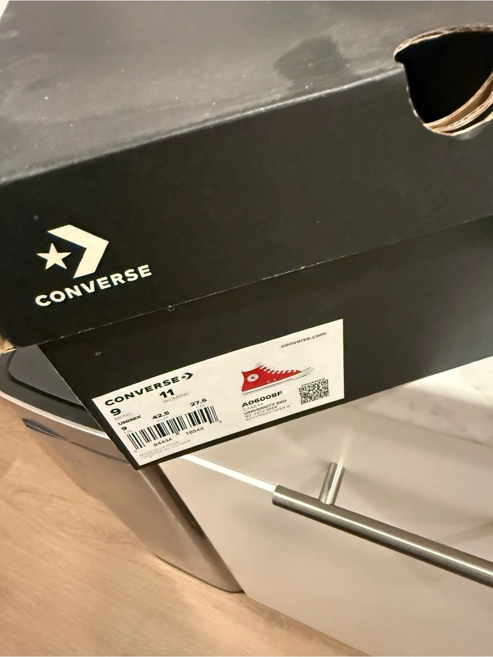 Converses High Tops with box - Picture 3 of 3